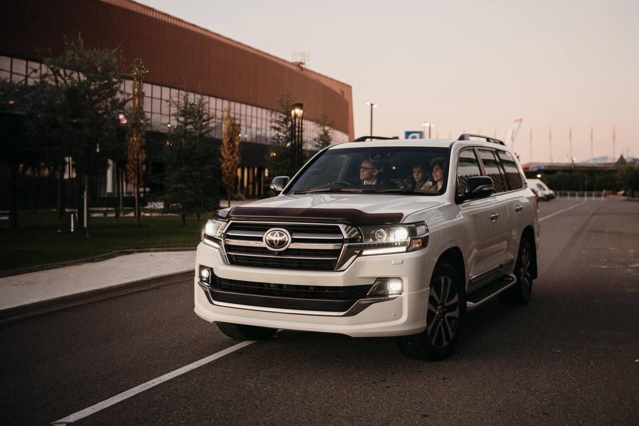Toyota Land Cruiser 200